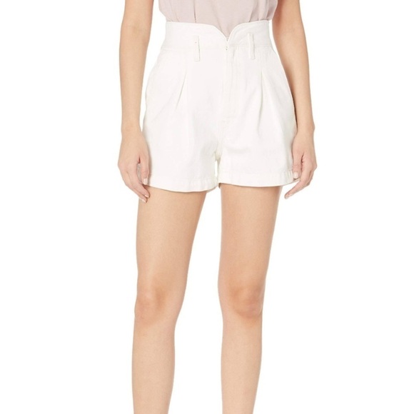 Levi’s NWT white high rise mom shorts size 32 - Picture 1 of 13